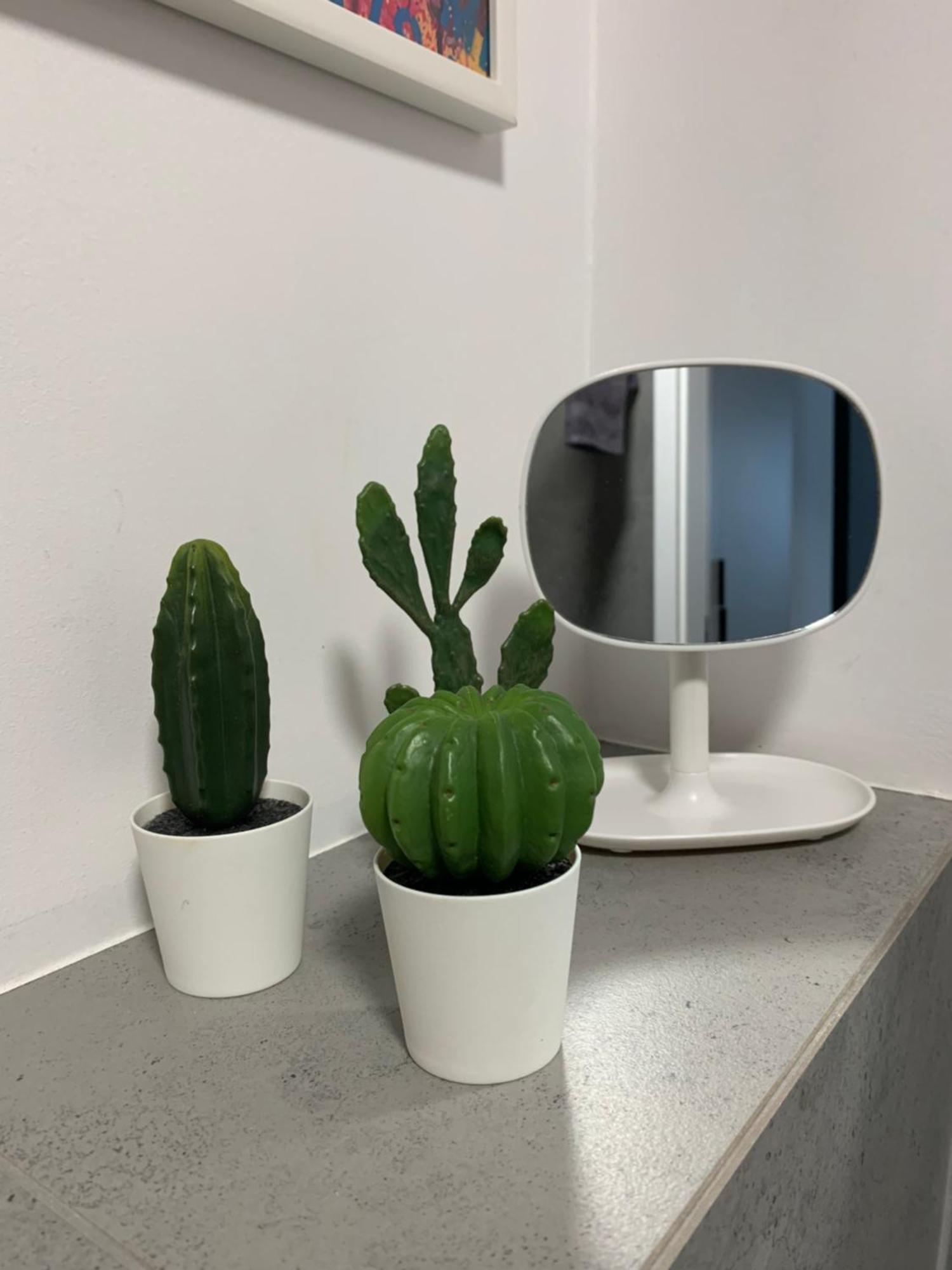 Metro Trocka Apartment ワルシャワ エクステリア 写真