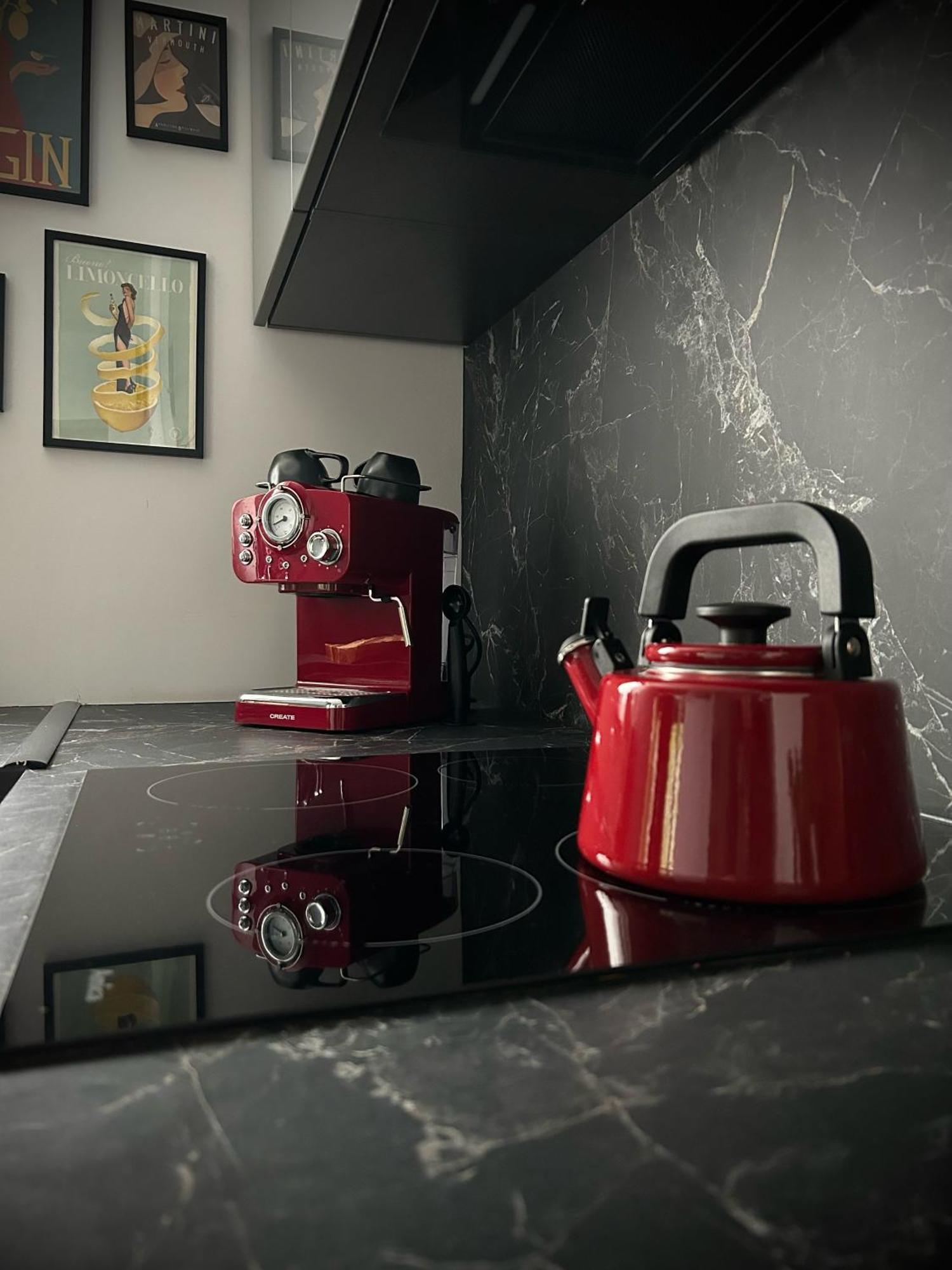 Metro Trocka Apartment ワルシャワ エクステリア 写真