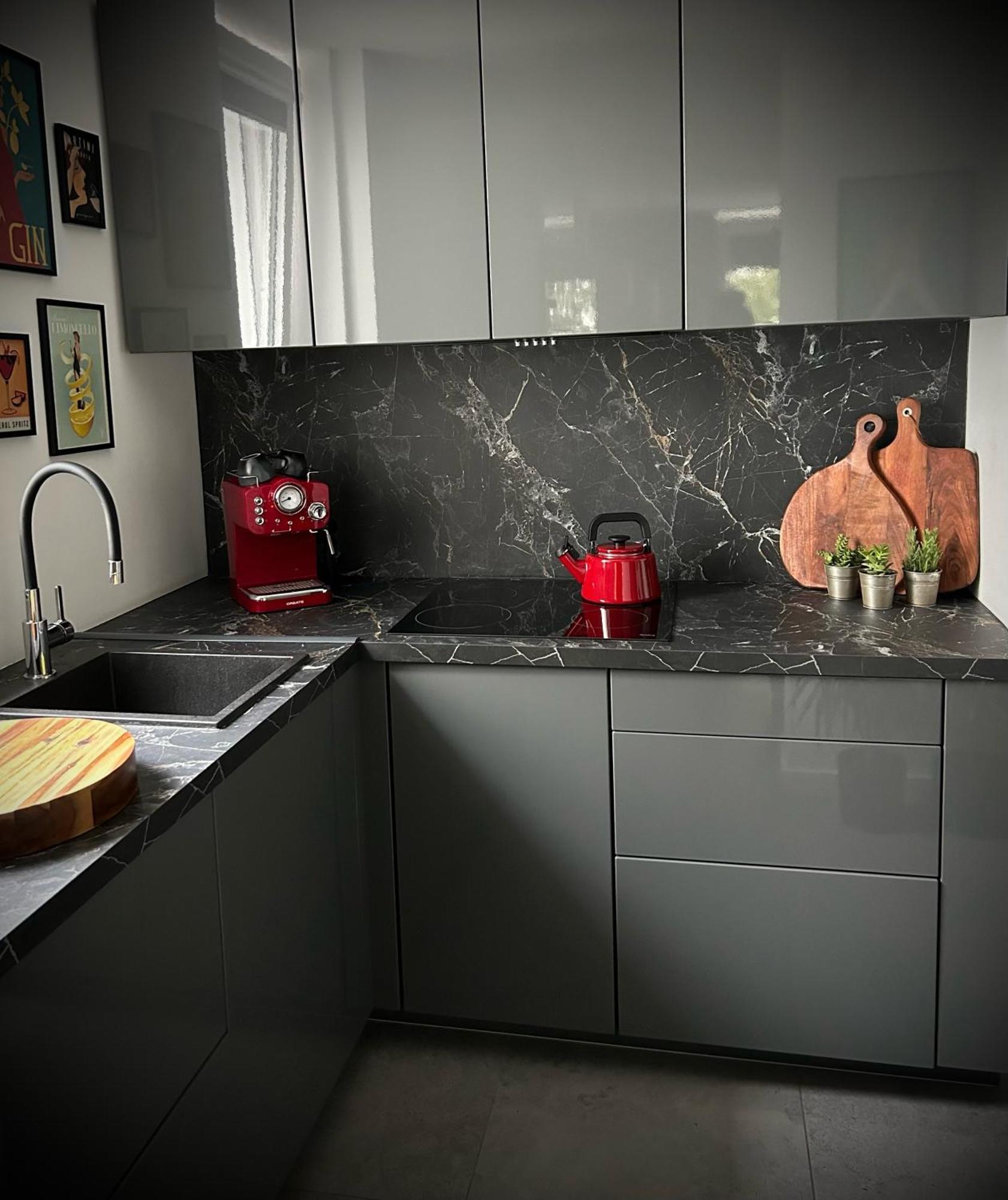 Metro Trocka Apartment ワルシャワ エクステリア 写真