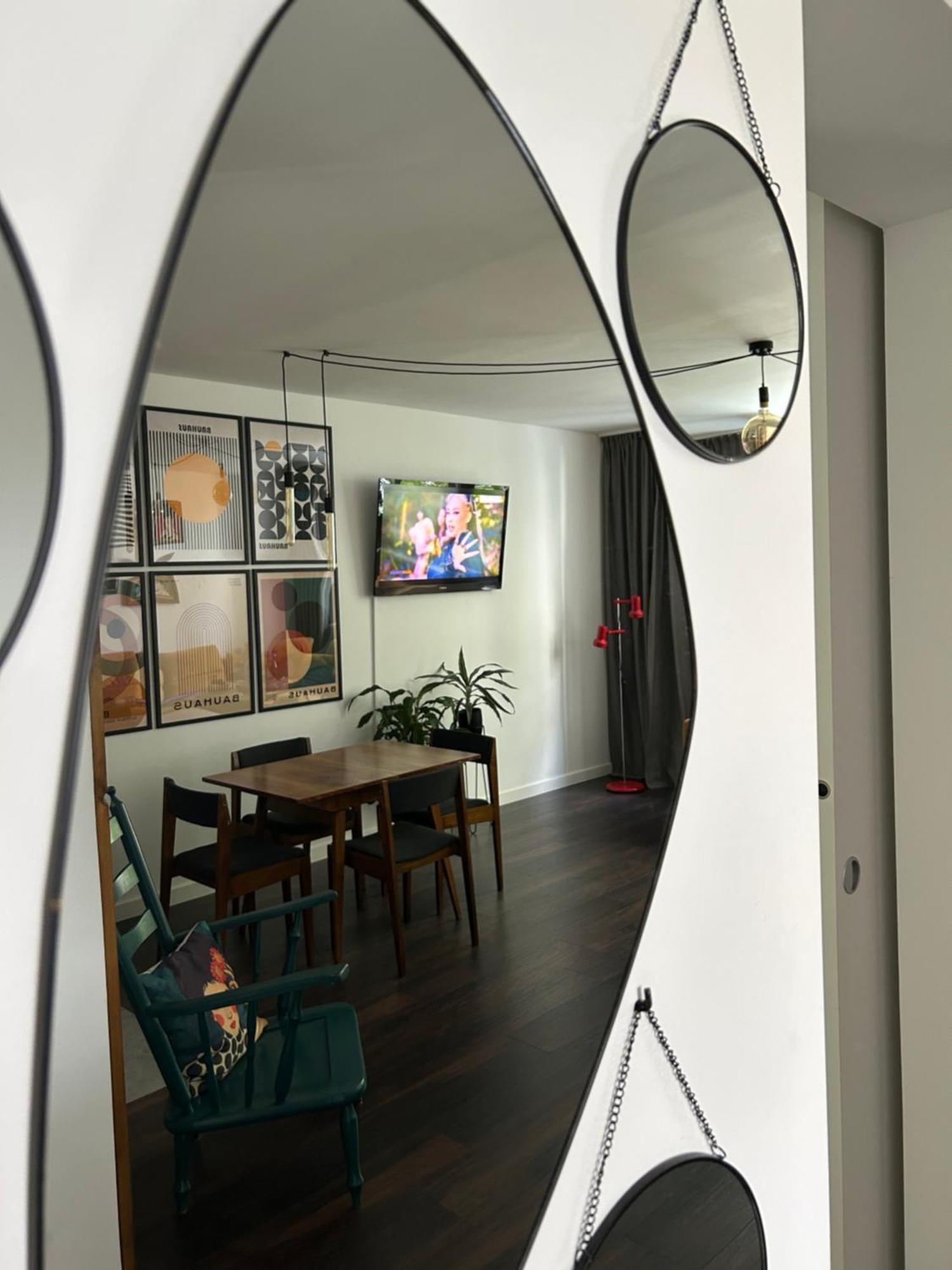 Metro Trocka Apartment ワルシャワ エクステリア 写真
